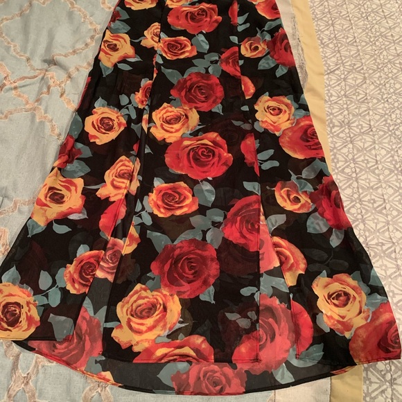 M slit maxi skirt - Picture 2 of 14